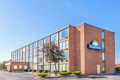 Photo 2 - Days Inn by Wyndham Syracuse