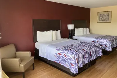 Photo 4 - Red Roof Inn & Suites Cleveland, TN