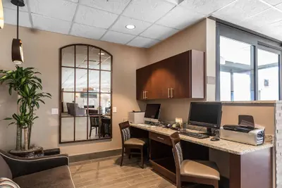 Photo 3 - Comfort Inn Bay City - Riverfront