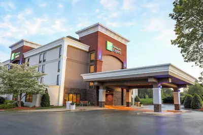 Photo 2 - Holiday Inn Express Burlington by IHG