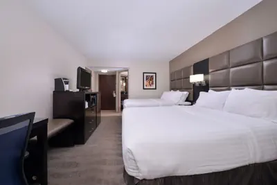 Photo 5 - Holiday Inn Express Burlington by IHG