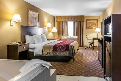 Photo 5 - Quality Inn Defiance