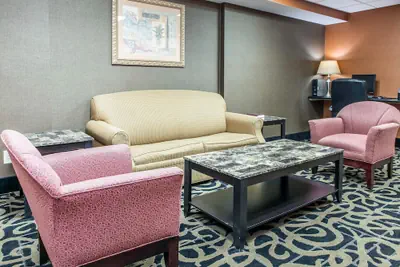 Photo 3 - Quality Inn Defiance