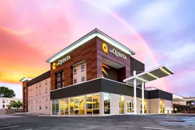 Photo 2 - La Quinta Inn & Suites by Wyndham Spokane Downtown