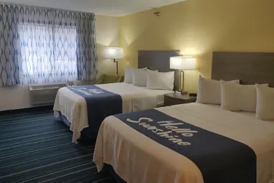 Photo 5 - Days Inn by Wyndham Hinckley