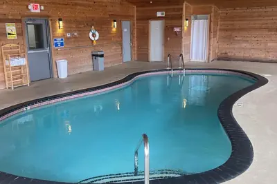Photo 2 - Days Inn by Wyndham Hinckley