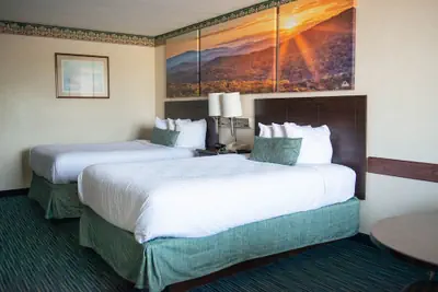 Photo 3 - Days Inn by Wyndham Waynesboro