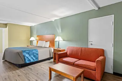 Photo 2 - Rodeway Inn Stone Mountain