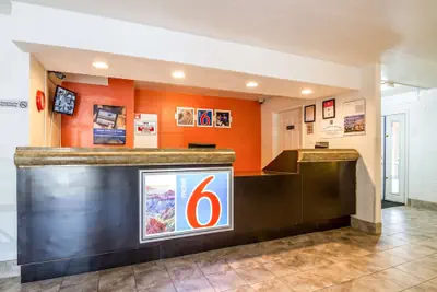 Photo 3 - Motel 6 Glendale, AZ