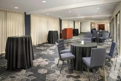 Photo 5 - Courtyard by Marriott Hartford Cromwell