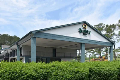 Photo 2 - Quality Inn Manning I-95