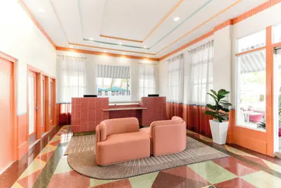 Photo 3 - Waldorf Towers South Beach