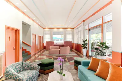 Photo 4 - Waldorf Towers South Beach