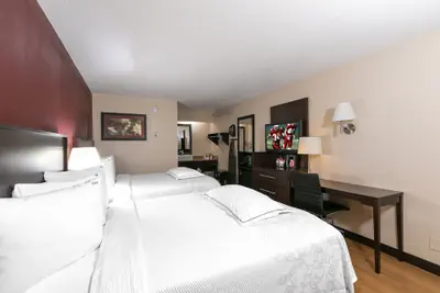 Photo 5 - Red Roof Inn PLUS+ Washington DC - Oxon Hill