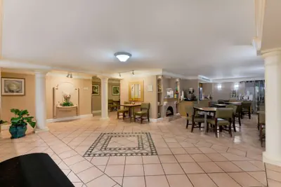 Photo 5 - La Quinta Inn by Wyndham Cheyenne