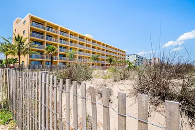 Photo 2 - Quality Inn Oceanfront