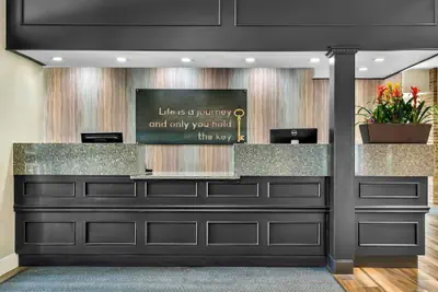 Photo 4 - Best Western Okemos/East Lansing Hotel & Suites
