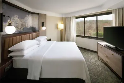 Photo 2 - Embassy Suites by Hilton Tysons Corner