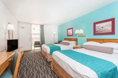 Photo 3 - Howard Johnson by Wyndham Commerce GA