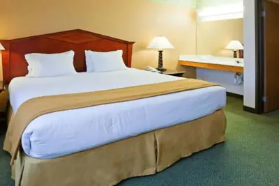 Photo 5 - Blue Way Inn Eagan Extended Stay Minneapolis Airport Eagan North MN
