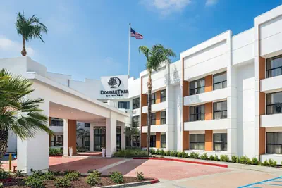 Photo 2 - DoubleTree by Hilton Pomona