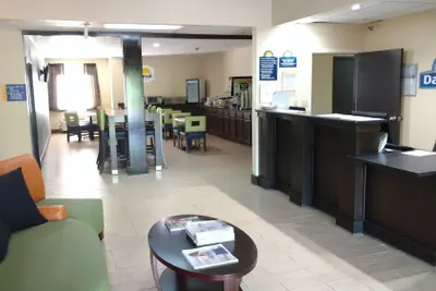 Photo 4 - Days Inn by Wyndham Ashland