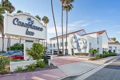 Photo 2 - Casablanca Inn