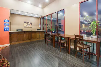 Photo 3 - Days Inn by Wyndham Joplin