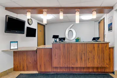 Photo 3 - Motel 6 Cedar Rapids, IA - Airport