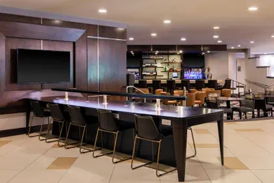 Photo 4 - Sheraton Ann Arbor Hotel