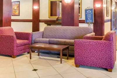 Photo 3 - Clarion Inn Fredericksburg North