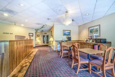 Photo 4 - Guest Inn