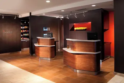 Photo 3 - Courtyard by Marriott Miami Airport West/Doral