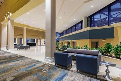 Photo 5 - DoubleTree by Hilton Tulsa Downtown