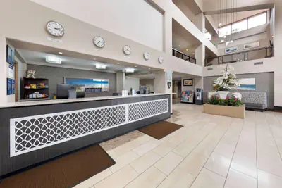 Photo 4 - Best Western Plus Redondo Beach Inn