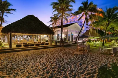 Photo 2 - Beachcomber Resort & Club