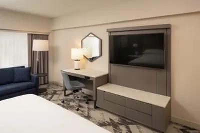 Photo 5 - Sheraton Detroit Novi Hotel