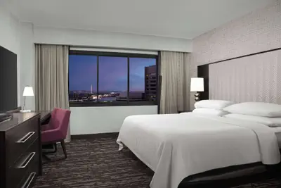 Photo 2 - Embassy Suites by Hilton Crystal City National Airport