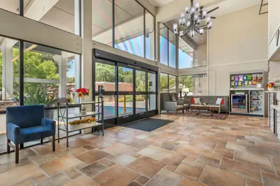 Photo 3 - Best Western Plus Sonora Oaks Hotel & Conference Center