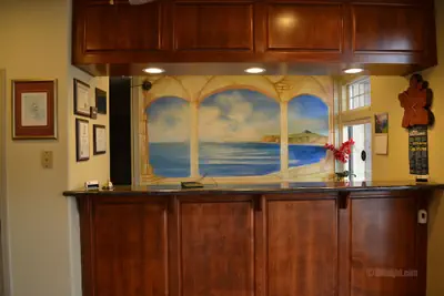 Photo 3 - Miramar Inn