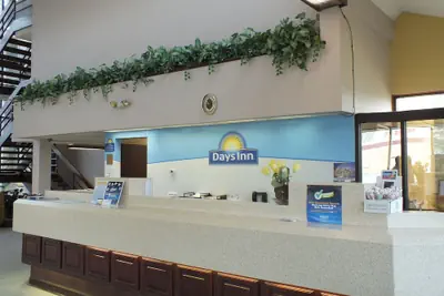 Photo 5 - Days Inn by Wyndham Indianapolis Northeast