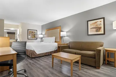 Photo 2 - Best Western Airport Inn