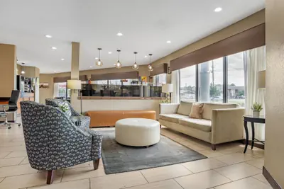 Photo 5 - Best Western Airport Inn