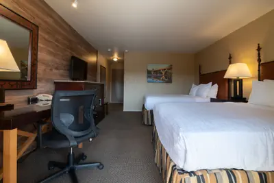 Photo 4 - Riverside Inn