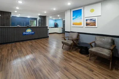 Photo 3 - Days Inn by Wyndham Moosic