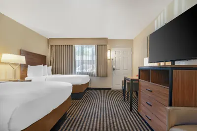 Photo 5 - Best Western Town House Lodge