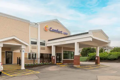 Photo 2 - Comfort Inn - Dedham-Boston MetroWest
