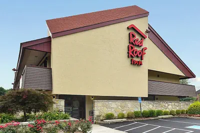 Photo 2 - Red Roof Inn Cleveland - Mentor/ Willoughby