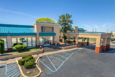 Photo 2 - Quality Inn Tucumcari