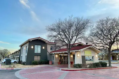 Photo 2 - La Quinta Inn by Wyndham Amarillo Mid-City